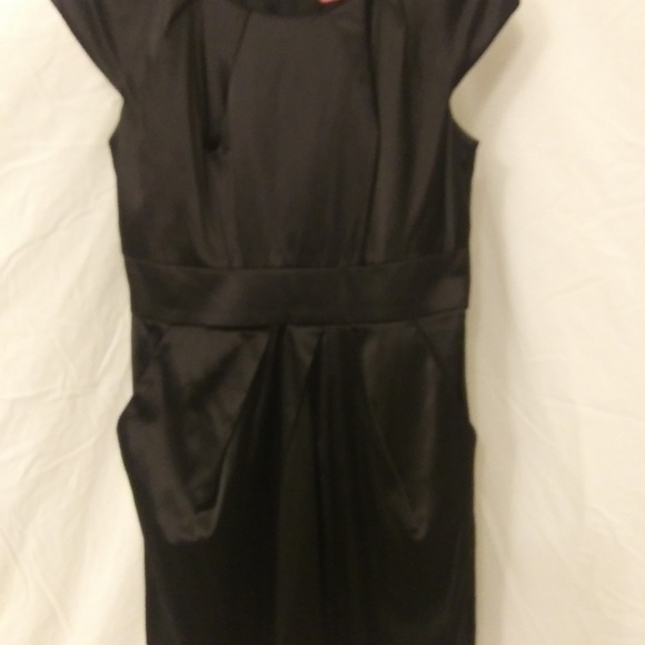 Dress - Picture 2 of 4